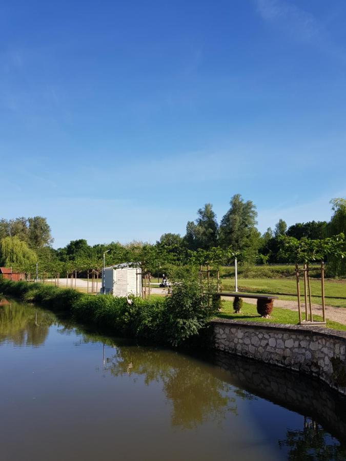 Hotel Restaurant Le Moulin De La Renne Adults Only Proche Zoo De Beauval Thesee Экстерьер фото